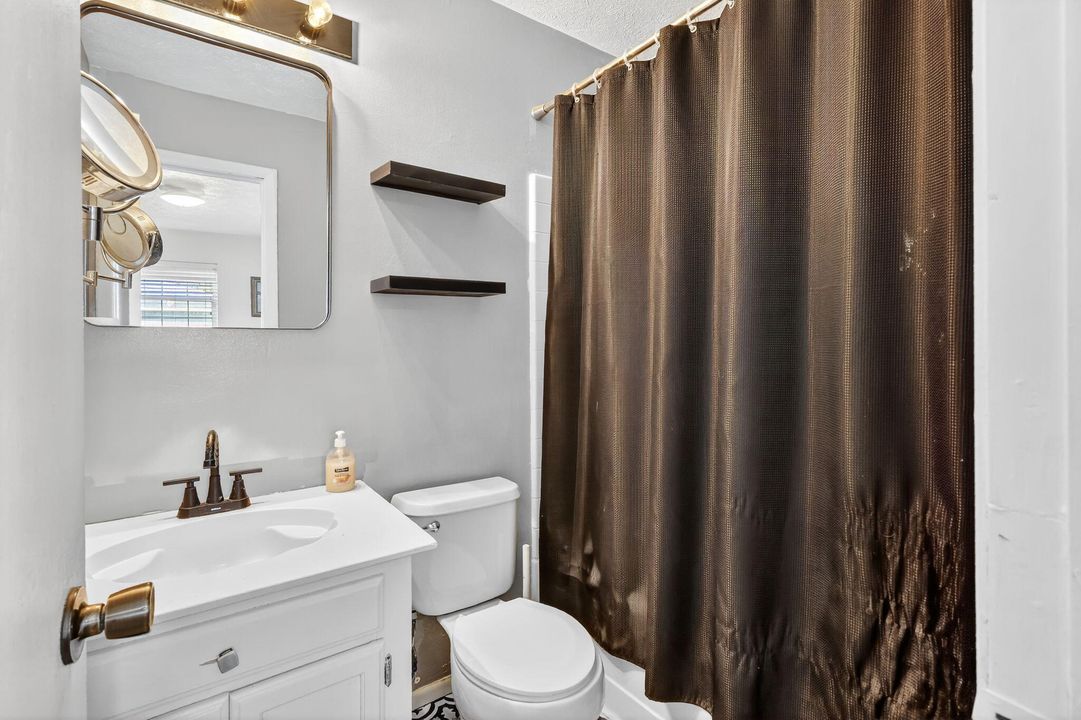 待售: $224,900 (3 贝兹, 2 浴室, 984 平方英尺)