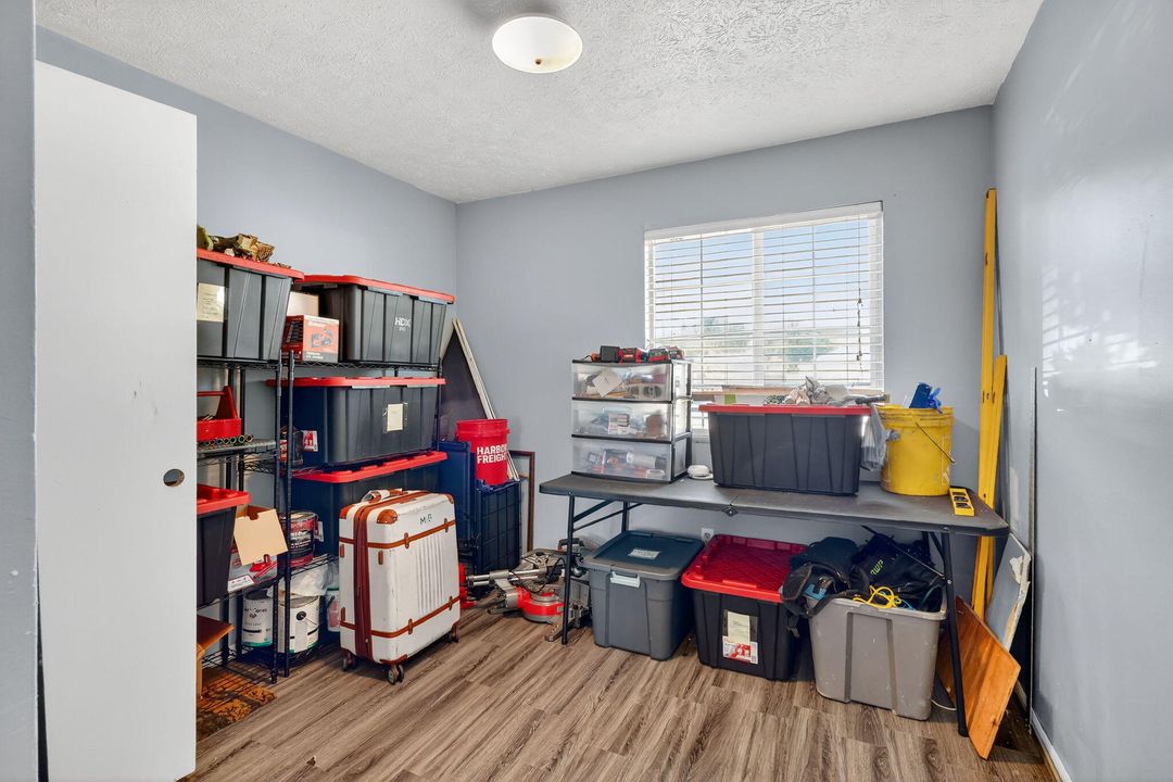 待售: $224,900 (3 贝兹, 2 浴室, 984 平方英尺)