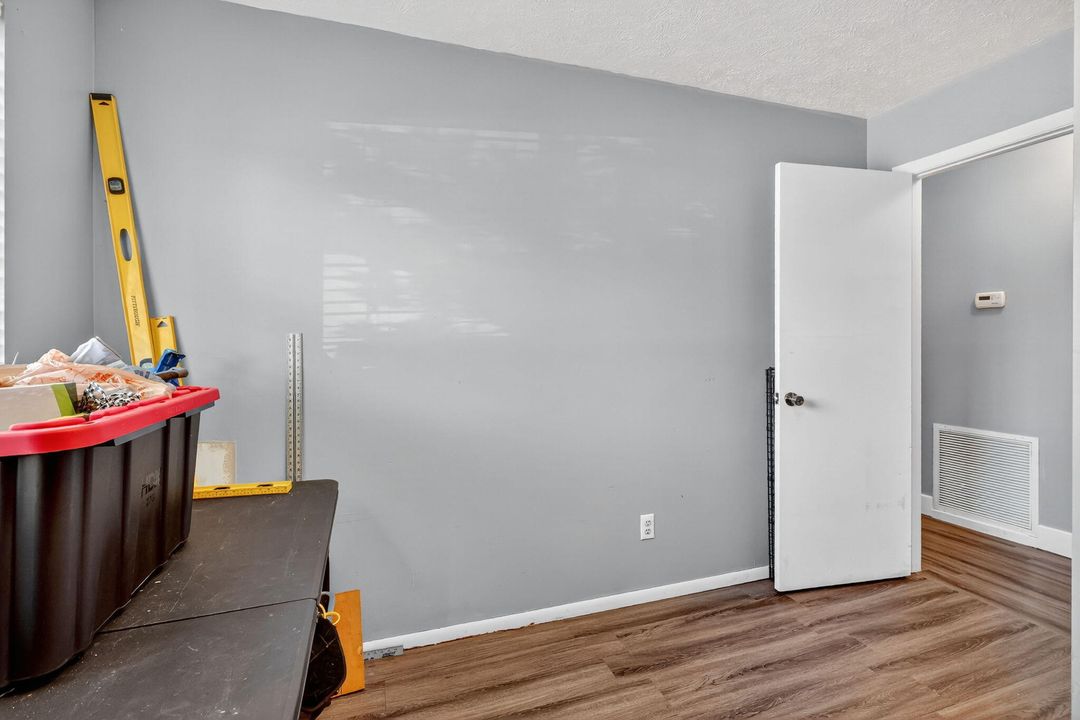 待售: $224,900 (3 贝兹, 2 浴室, 984 平方英尺)