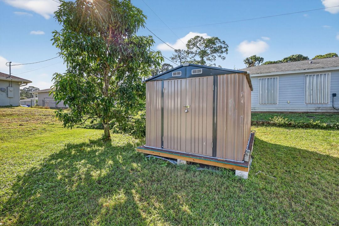 待售: $224,900 (3 贝兹, 2 浴室, 984 平方英尺)