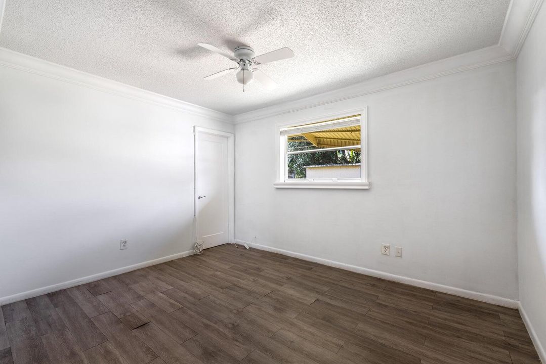 For Rent: $1,880 (2 beds, 1 baths, 950 Square Feet)