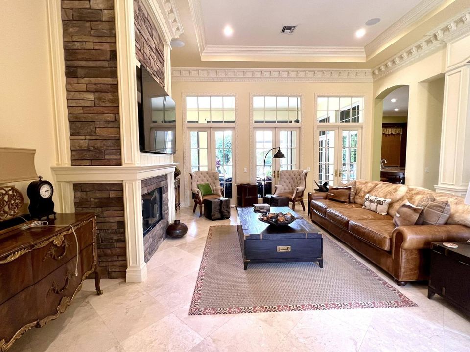 En Venta: $4,900,000 (5 camas, 6 baños, 6053 Pies cuadrados)