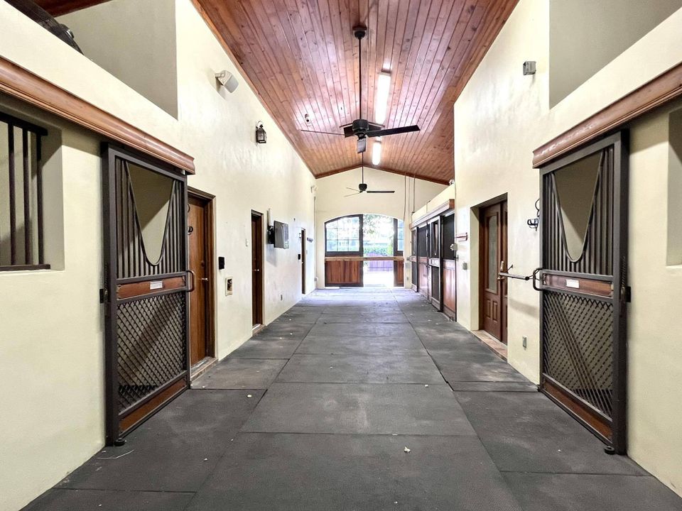 En Venta: $4,900,000 (5 camas, 6 baños, 6053 Pies cuadrados)