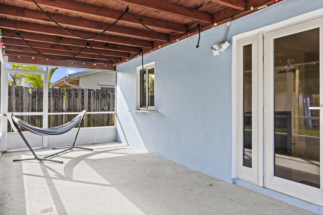 For Sale: $630,000 (4 beds, 2 baths, 1672 Square Feet)