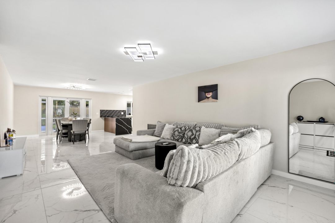 For Sale: $630,000 (4 beds, 2 baths, 1672 Square Feet)