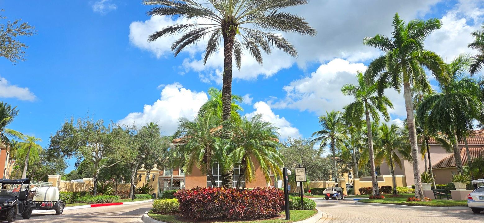 出租: $5,000 (3 贝兹, 2 浴室, 1479 平方英尺)