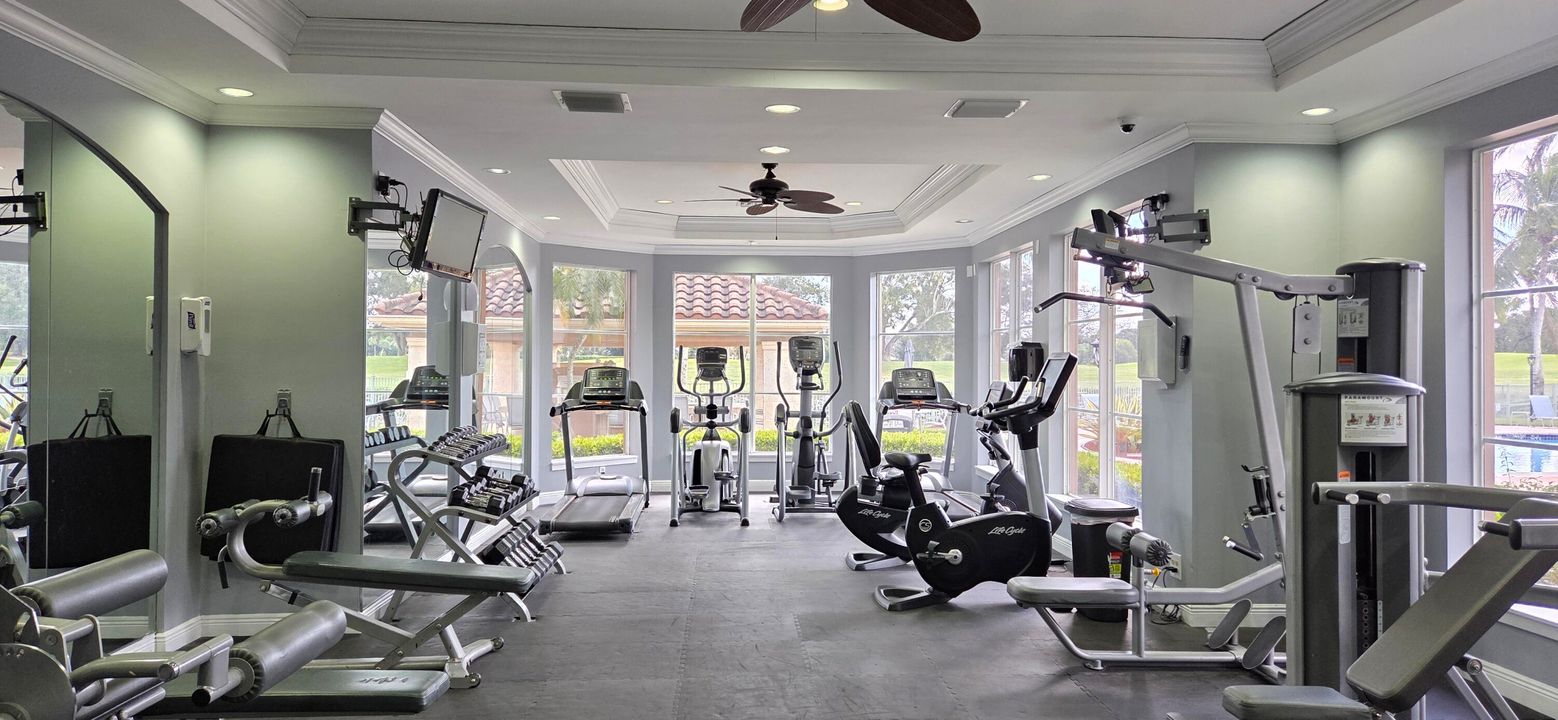 出租: $5,000 (3 贝兹, 2 浴室, 1479 平方英尺)