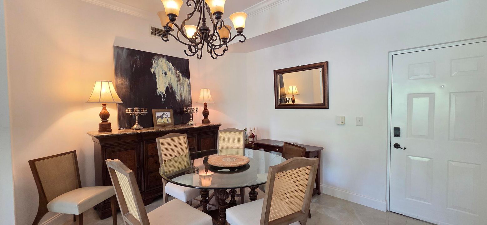 出租: $5,000 (3 贝兹, 2 浴室, 1479 平方英尺)