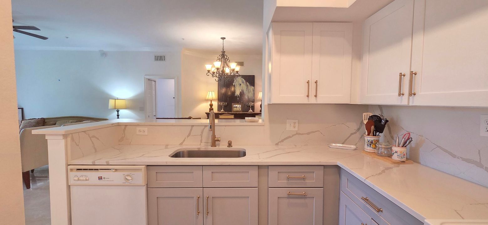 出租: $5,000 (3 贝兹, 2 浴室, 1479 平方英尺)