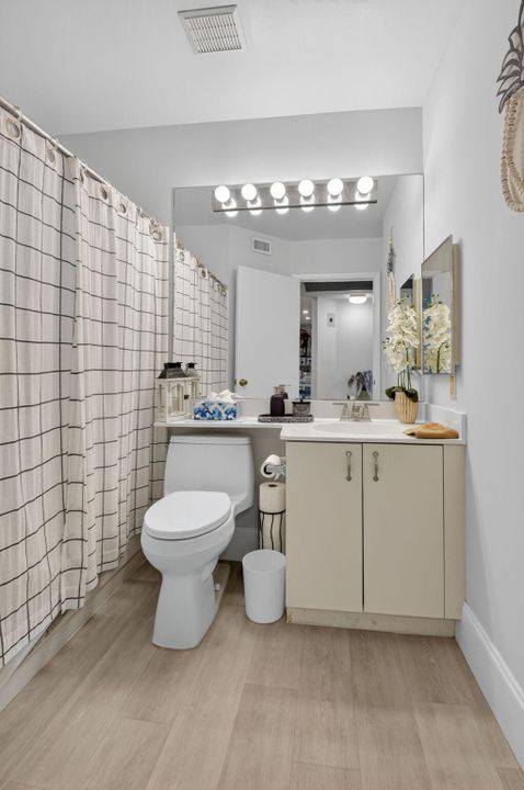 待售: $229,900 (2 贝兹, 2 浴室, 1131 平方英尺)