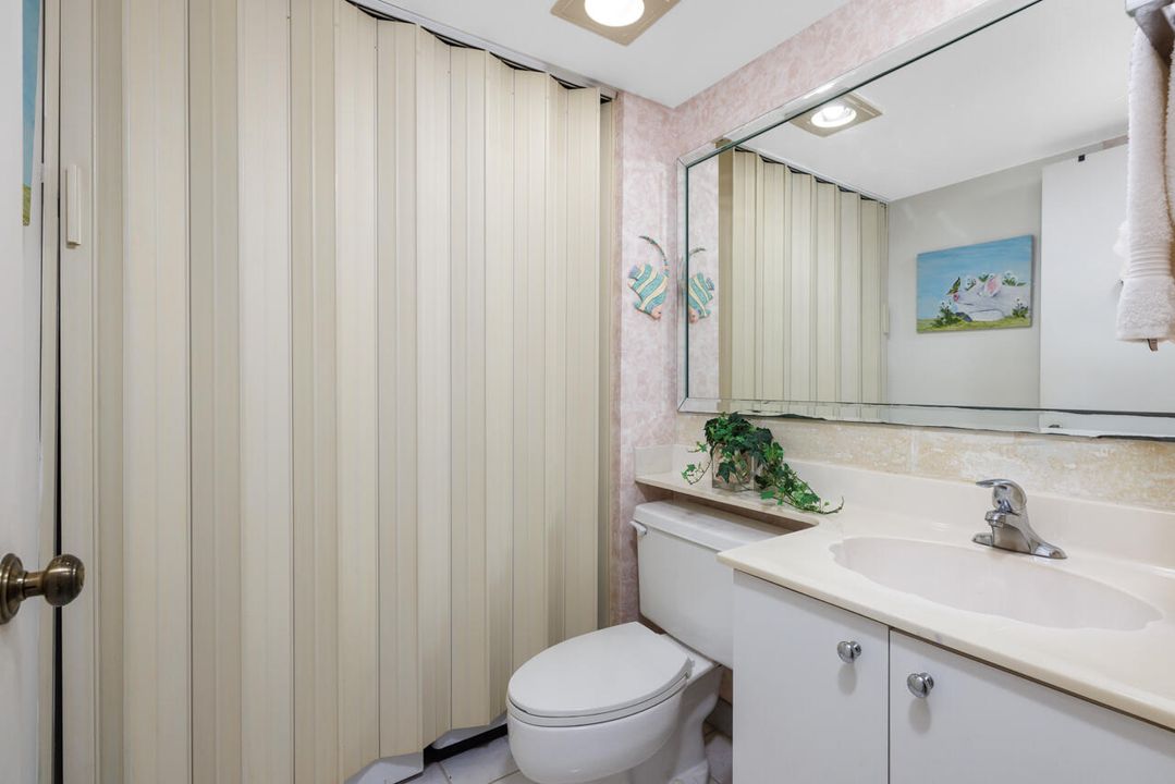 For Sale: $259,900 (2 beds, 2 baths, 1288 Square Feet)