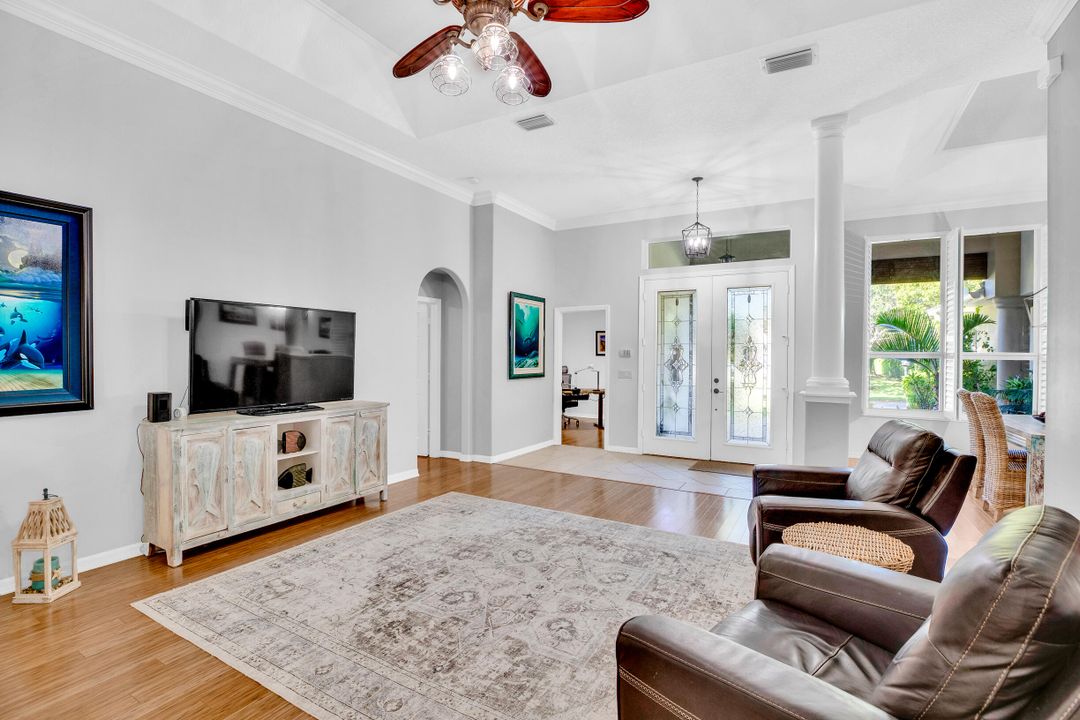 En Venta: $659,968 (3 camas, 2 baños, 2702 Pies cuadrados)