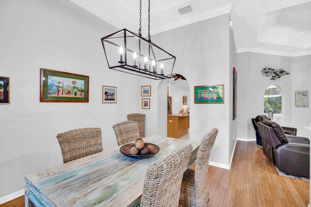 En Venta: $659,968 (3 camas, 2 baños, 2702 Pies cuadrados)