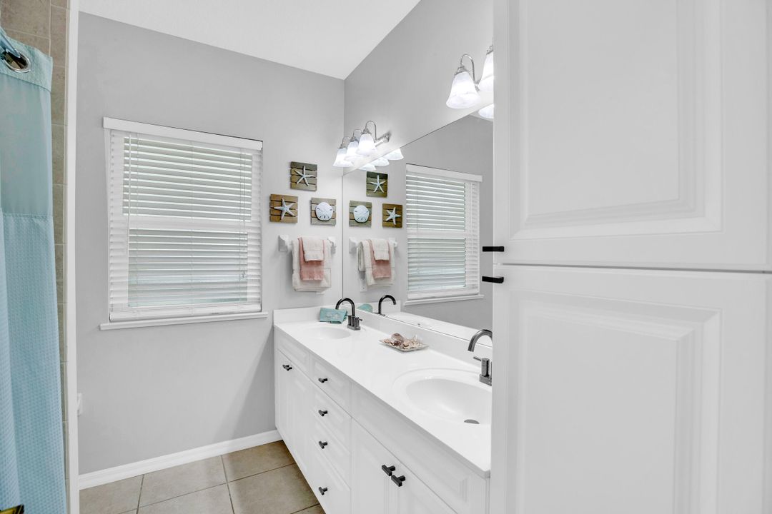 En Venta: $659,968 (3 camas, 2 baños, 2702 Pies cuadrados)