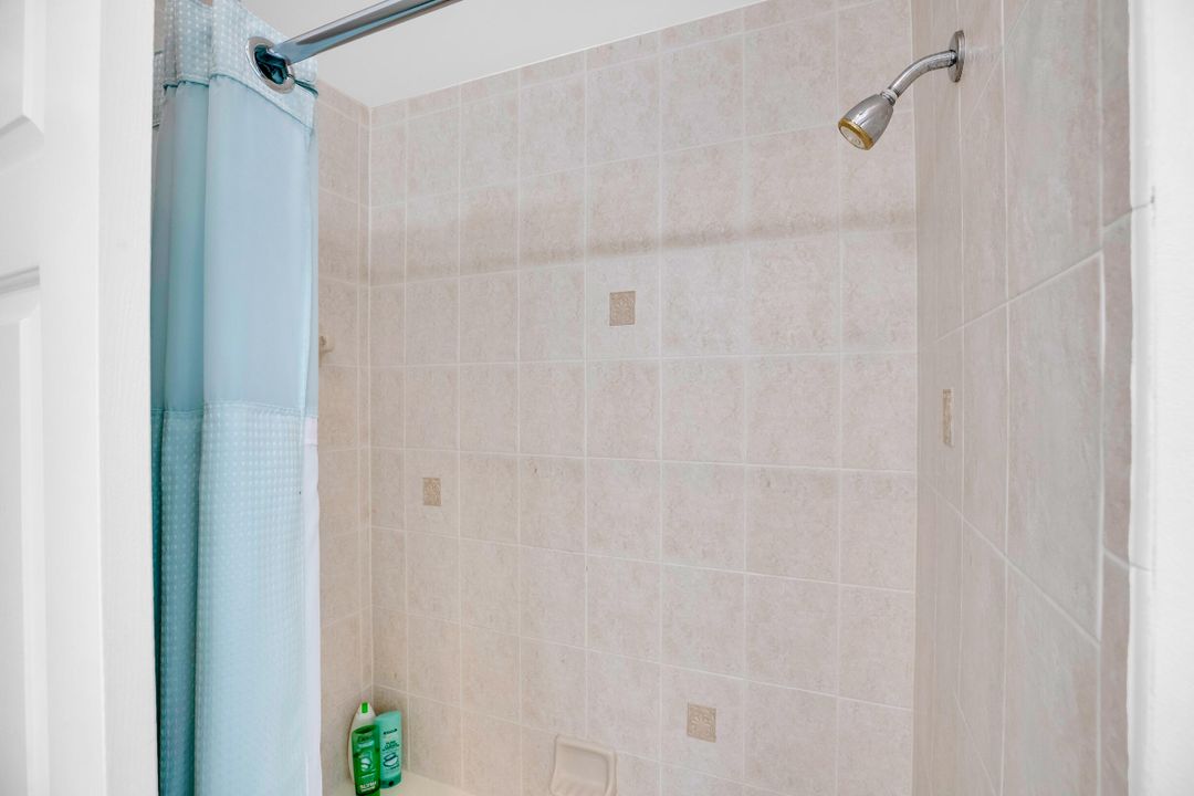 En Venta: $659,968 (3 camas, 2 baños, 2702 Pies cuadrados)