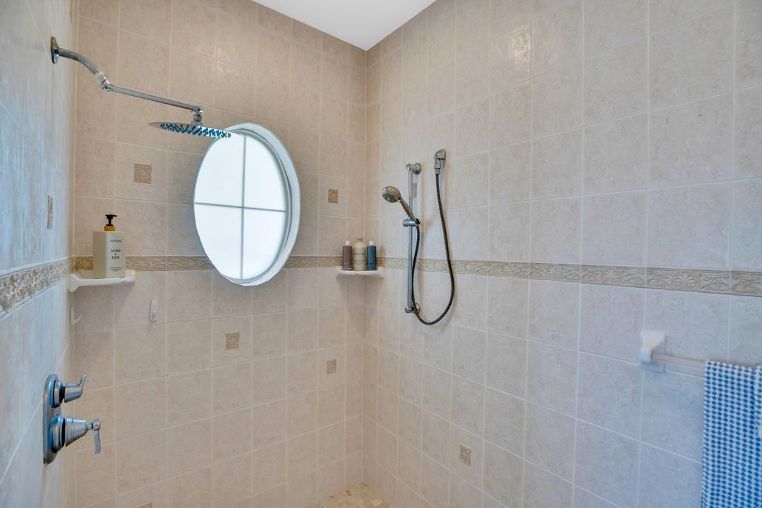 En Venta: $659,968 (3 camas, 2 baños, 2702 Pies cuadrados)