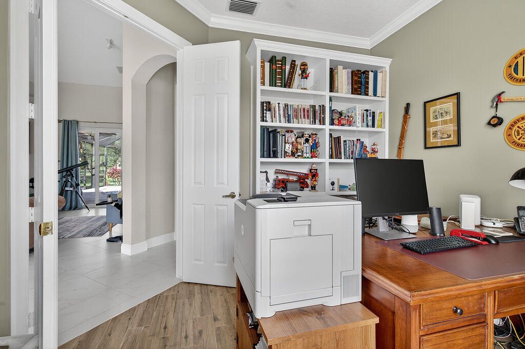 En Venta: $1,650,000 (5 camas, 4 baños, 3604 Pies cuadrados)