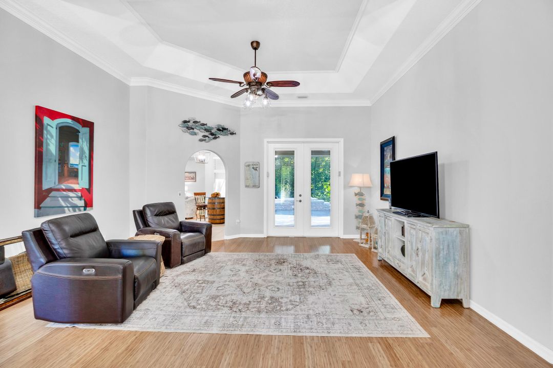 En Venta: $659,968 (3 camas, 2 baños, 2702 Pies cuadrados)