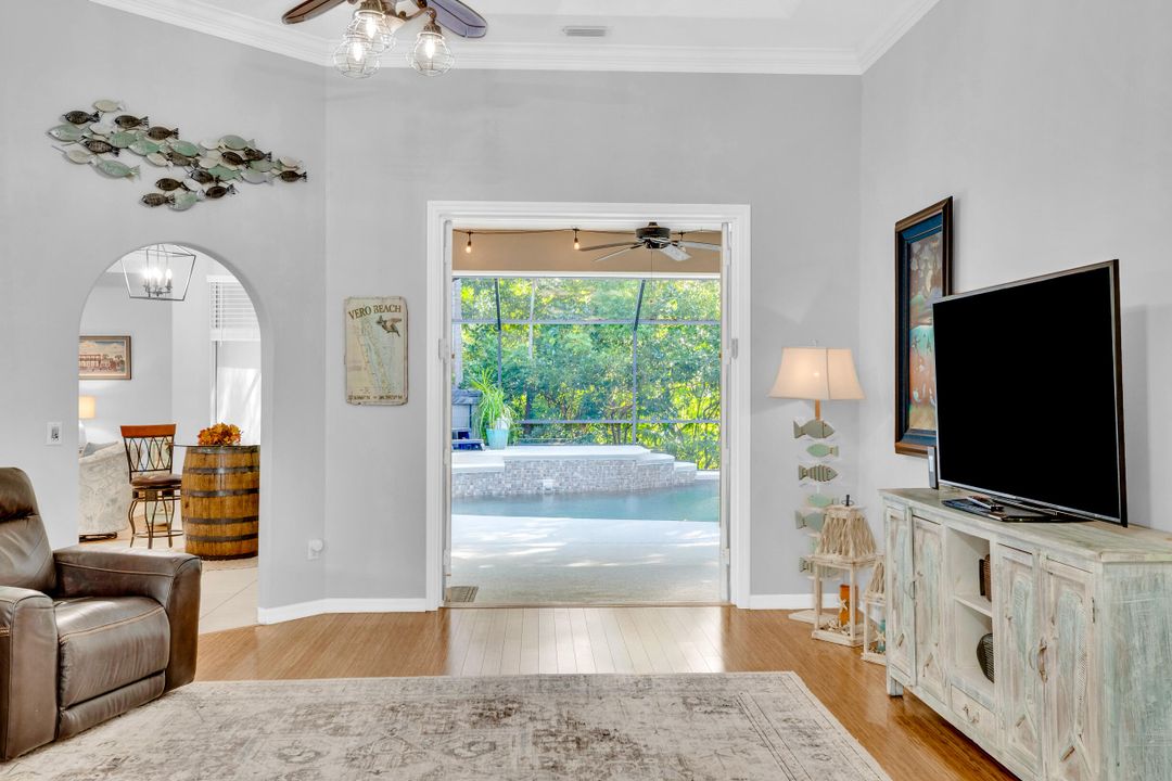 En Venta: $659,968 (3 camas, 2 baños, 2702 Pies cuadrados)