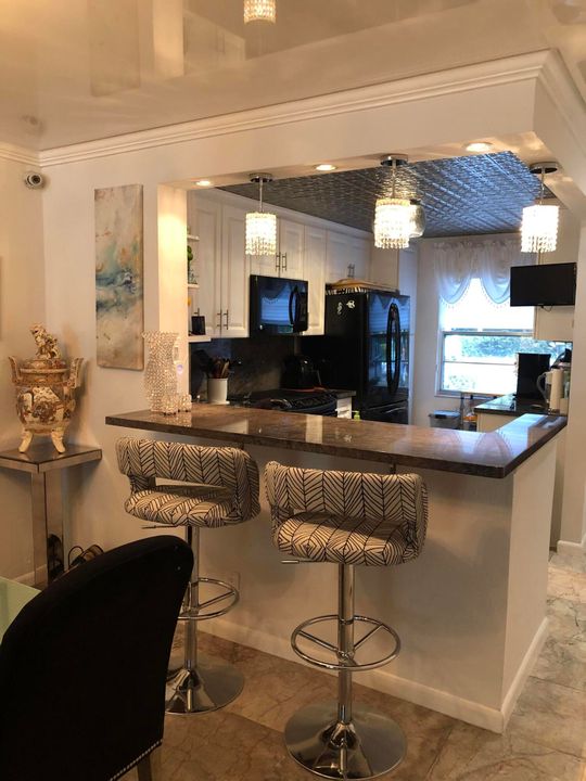 For Sale: $198,500 (2 beds, 2 baths, 1210 Square Feet)