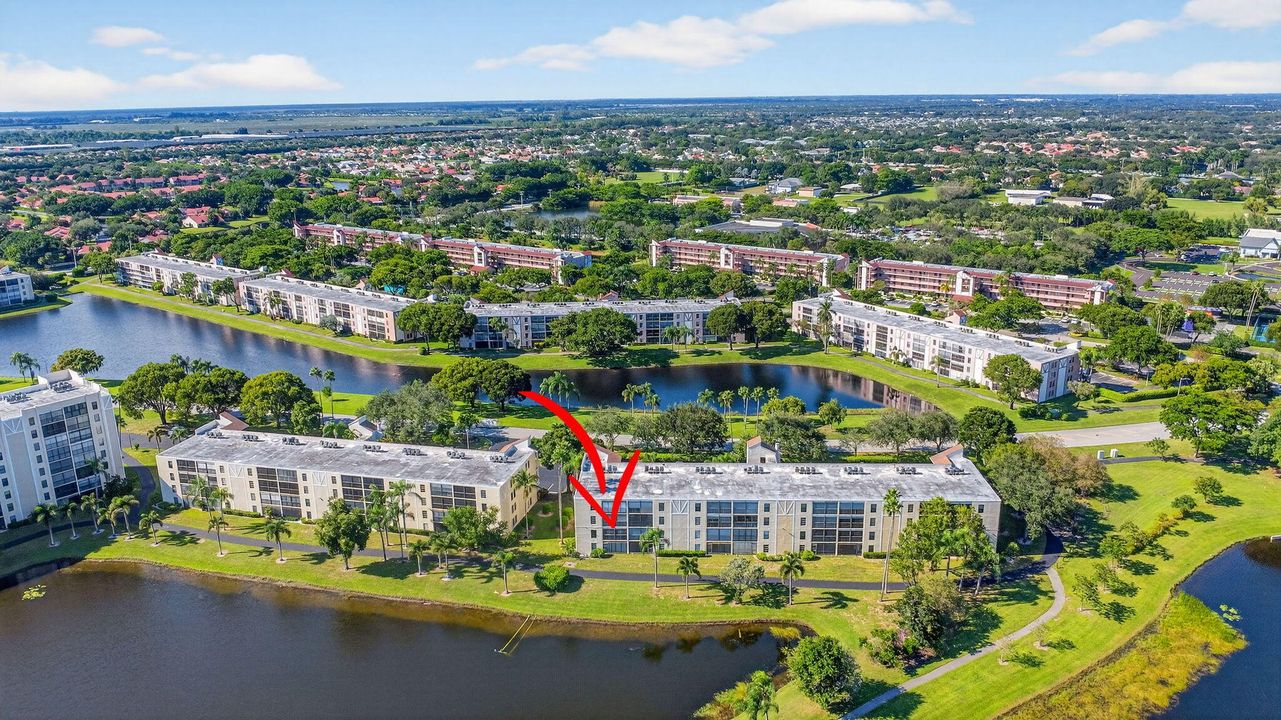 For Sale: $285,000 (2 beds, 2 baths, 1220 Square Feet)