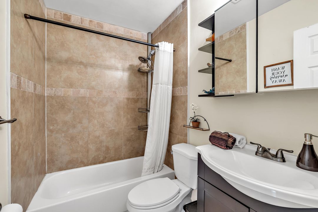 На продажу: $658,000 (3 спален, 2 ванн, 1672 Квадратных фут)