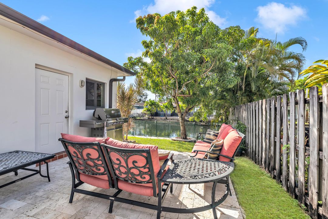 На продажу: $658,000 (3 спален, 2 ванн, 1672 Квадратных фут)