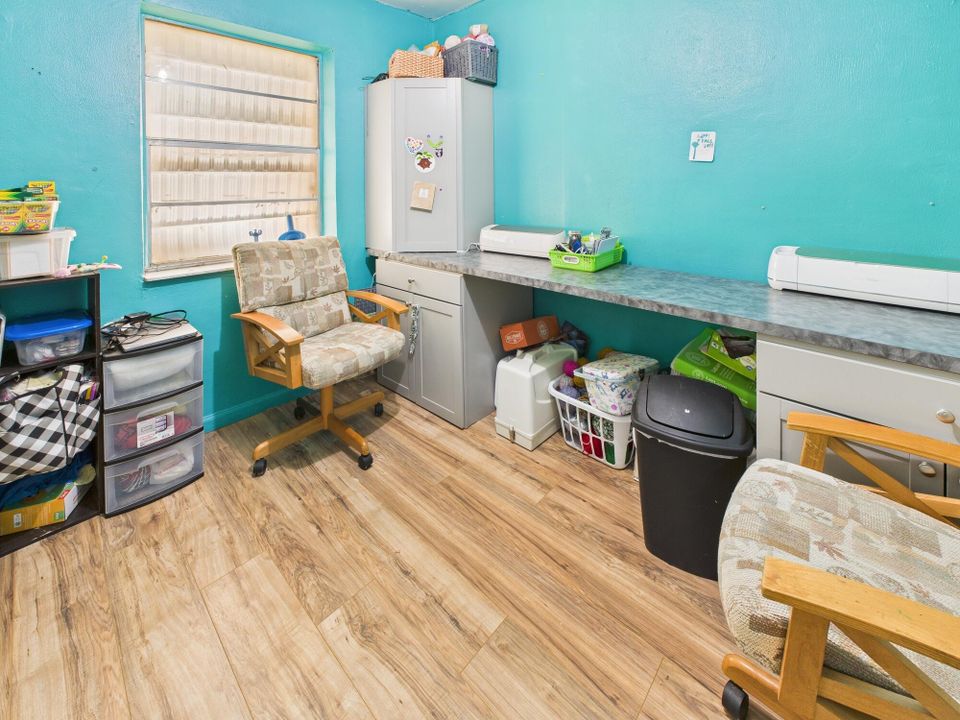 На продажу: $257,000 (5 спален, 3 ванн, 1816 Квадратных фут)