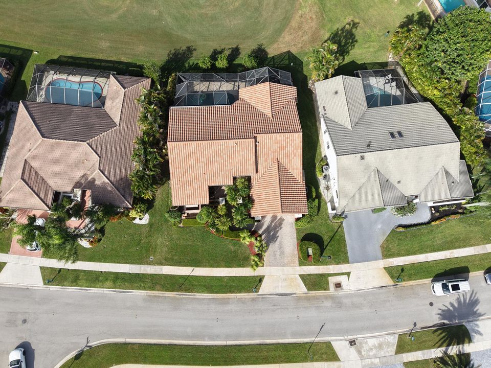 На продажу: $785,000 (3 спален, 2 ванн, 2404 Квадратных фут)