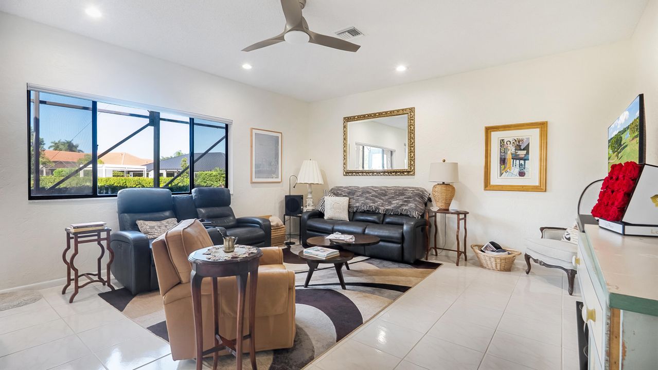 На продажу: $785,000 (3 спален, 2 ванн, 2404 Квадратных фут)