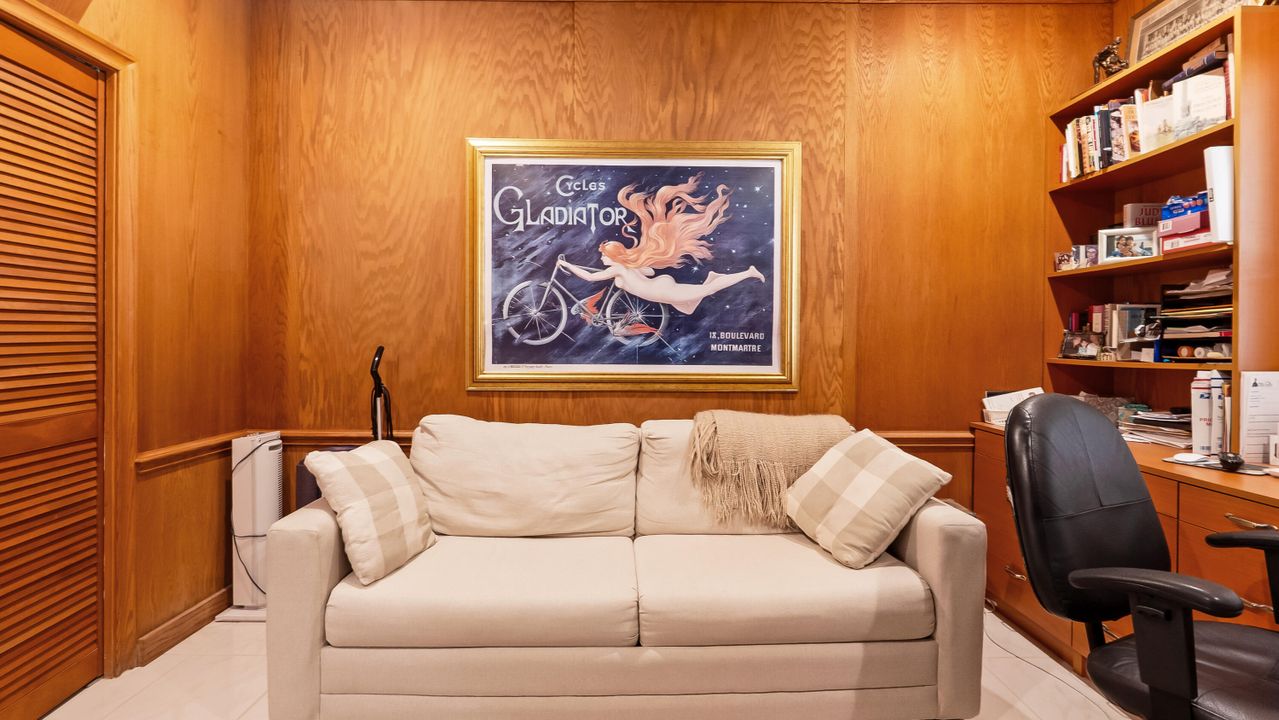 На продажу: $785,000 (3 спален, 2 ванн, 2404 Квадратных фут)