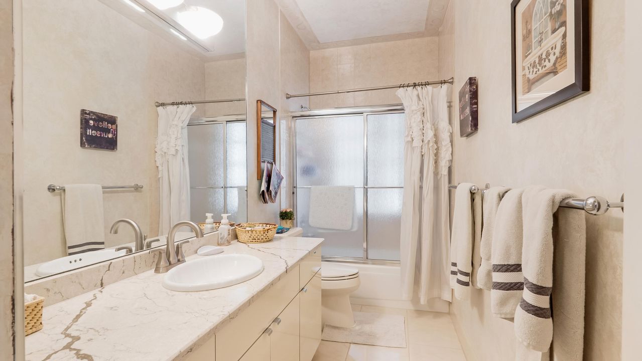 На продажу: $785,000 (3 спален, 2 ванн, 2404 Квадратных фут)