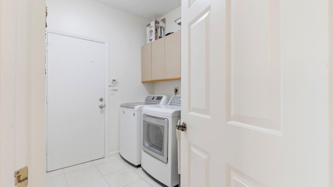 На продажу: $785,000 (3 спален, 2 ванн, 2404 Квадратных фут)