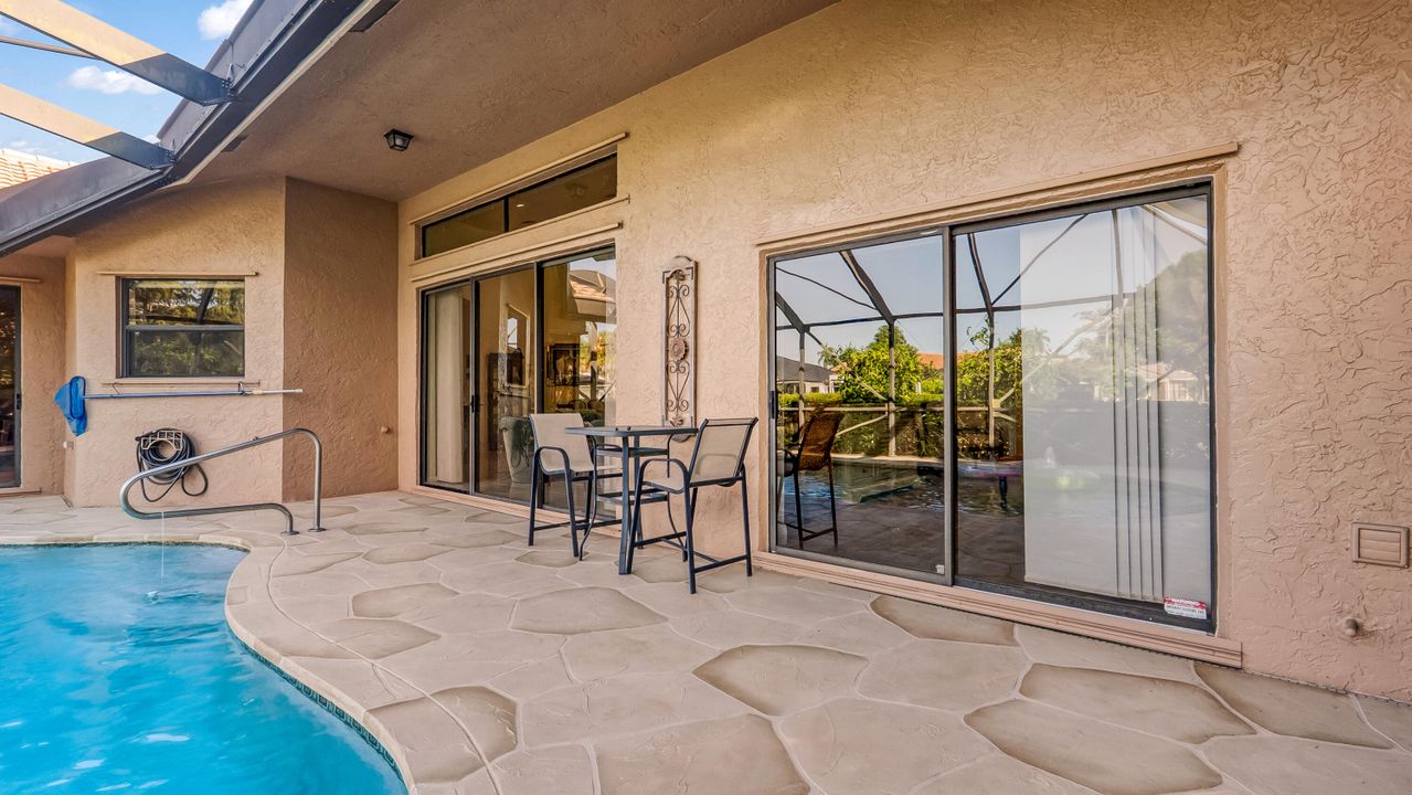 На продажу: $785,000 (3 спален, 2 ванн, 2404 Квадратных фут)