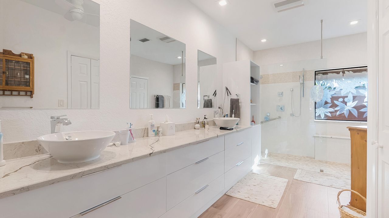 На продажу: $785,000 (3 спален, 2 ванн, 2404 Квадратных фут)