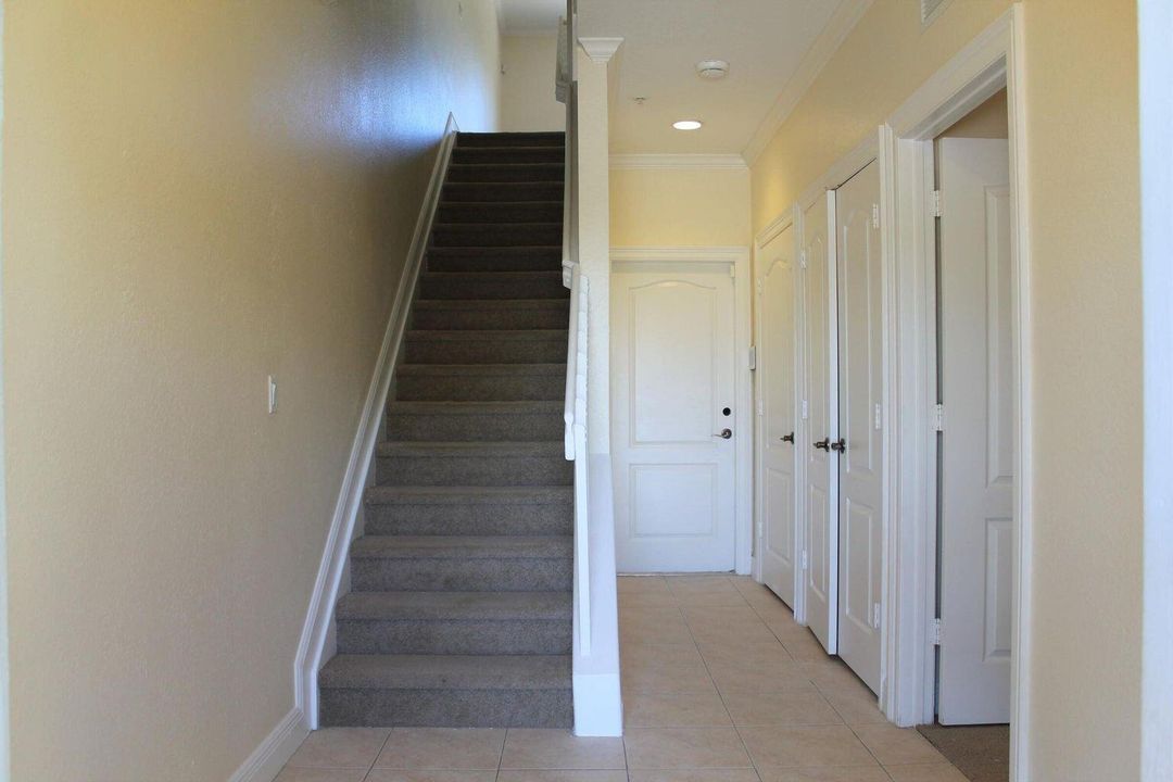 待售: $429,000 (3 贝兹, 3 浴室, 1956 平方英尺)