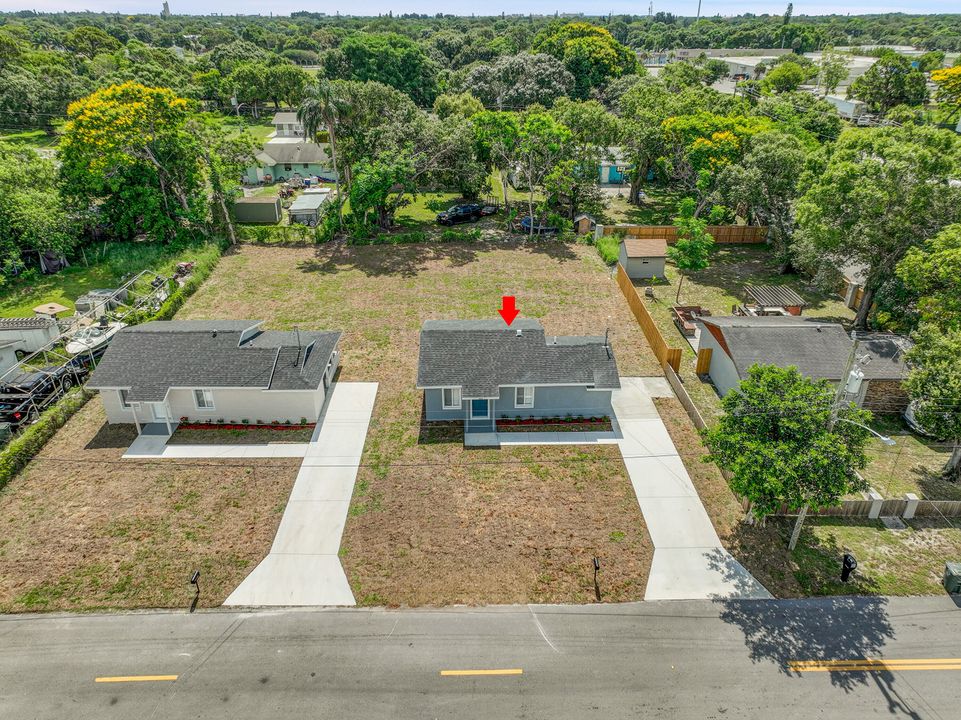 待售: $234,990 (3 贝兹, 1 浴室, 753 平方英尺)