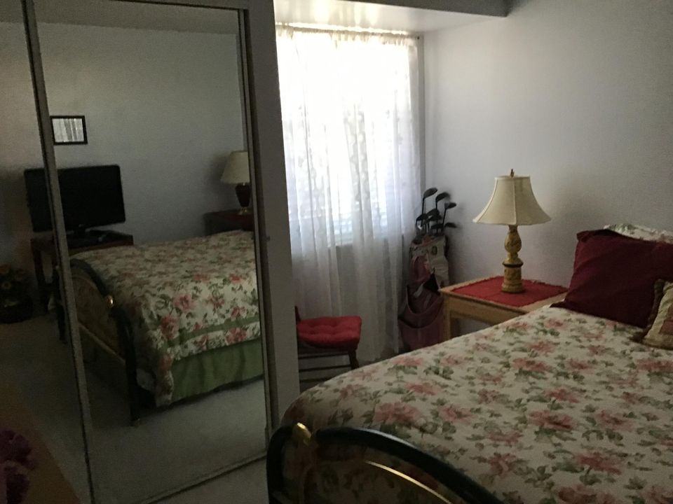 For Rent: $3,200 (2 beds, 2 baths, 1175 Square Feet)