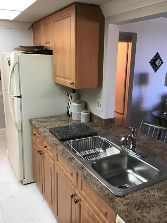 For Rent: $3,200 (2 beds, 2 baths, 1175 Square Feet)