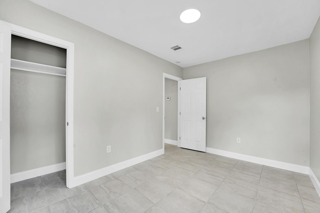 待售: $239,990 (3 贝兹, 1 浴室, 753 平方英尺)