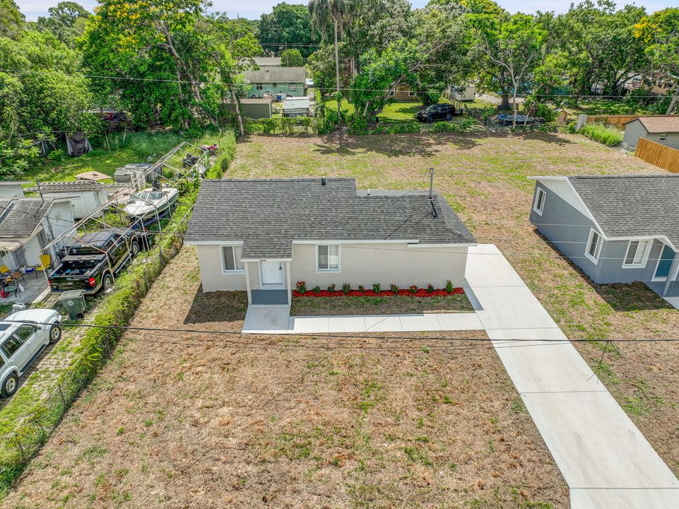 待售: $239,990 (3 贝兹, 1 浴室, 753 平方英尺)