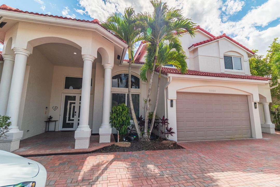 待售: $1,650,000 (5 贝兹, 4 浴室, 4460 平方英尺)