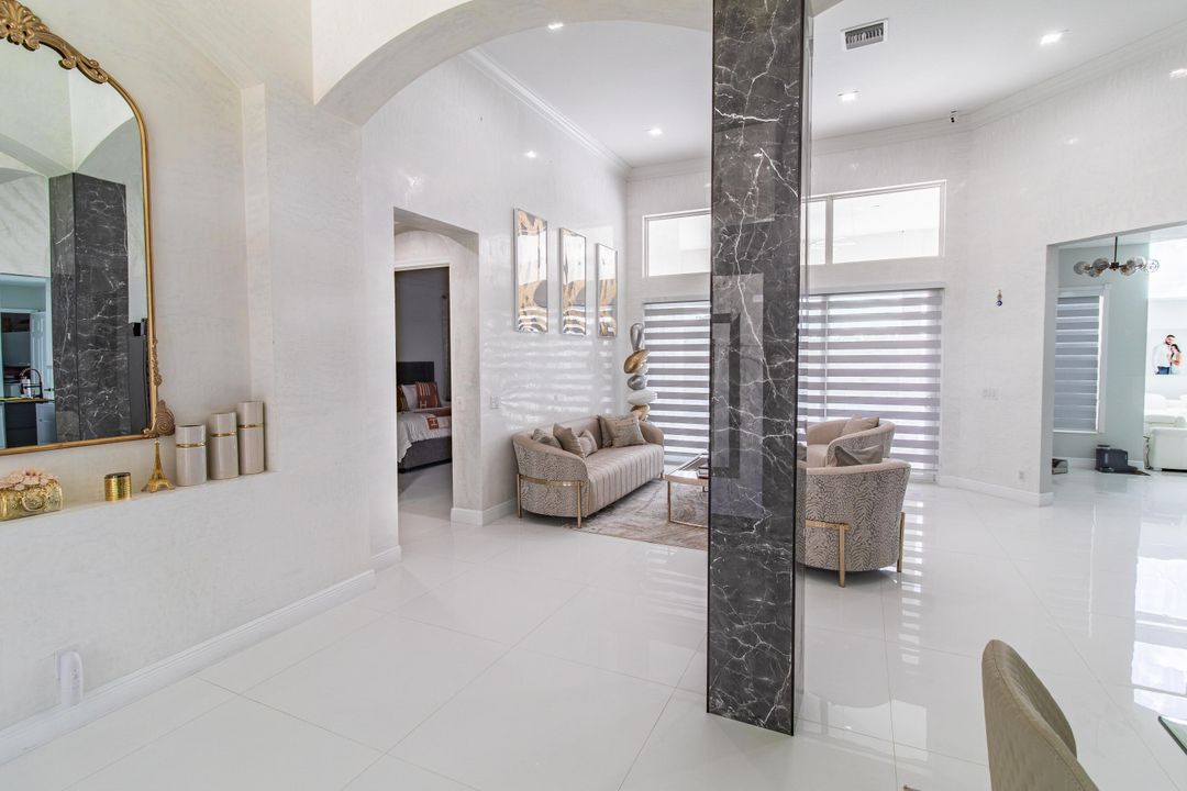 待售: $1,650,000 (5 贝兹, 4 浴室, 4460 平方英尺)