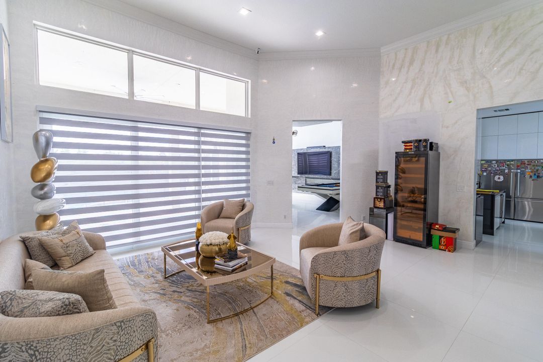 待售: $1,650,000 (5 贝兹, 4 浴室, 4460 平方英尺)