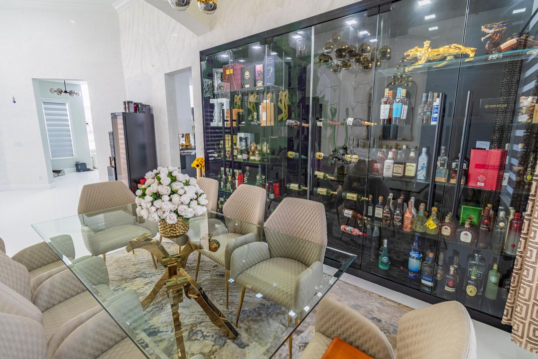 待售: $1,650,000 (5 贝兹, 4 浴室, 4460 平方英尺)