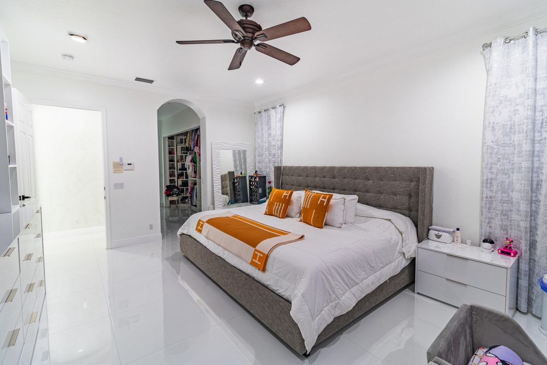 待售: $1,650,000 (5 贝兹, 4 浴室, 4460 平方英尺)