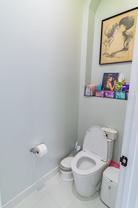 待售: $1,650,000 (5 贝兹, 4 浴室, 4460 平方英尺)