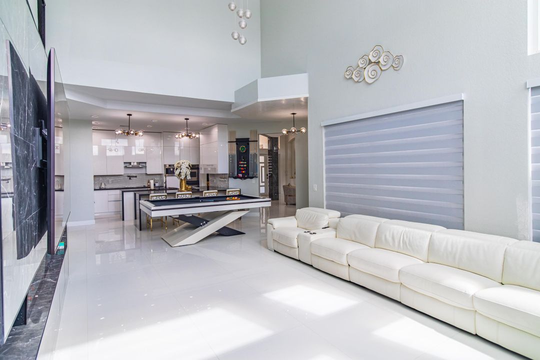 待售: $1,650,000 (5 贝兹, 4 浴室, 4460 平方英尺)