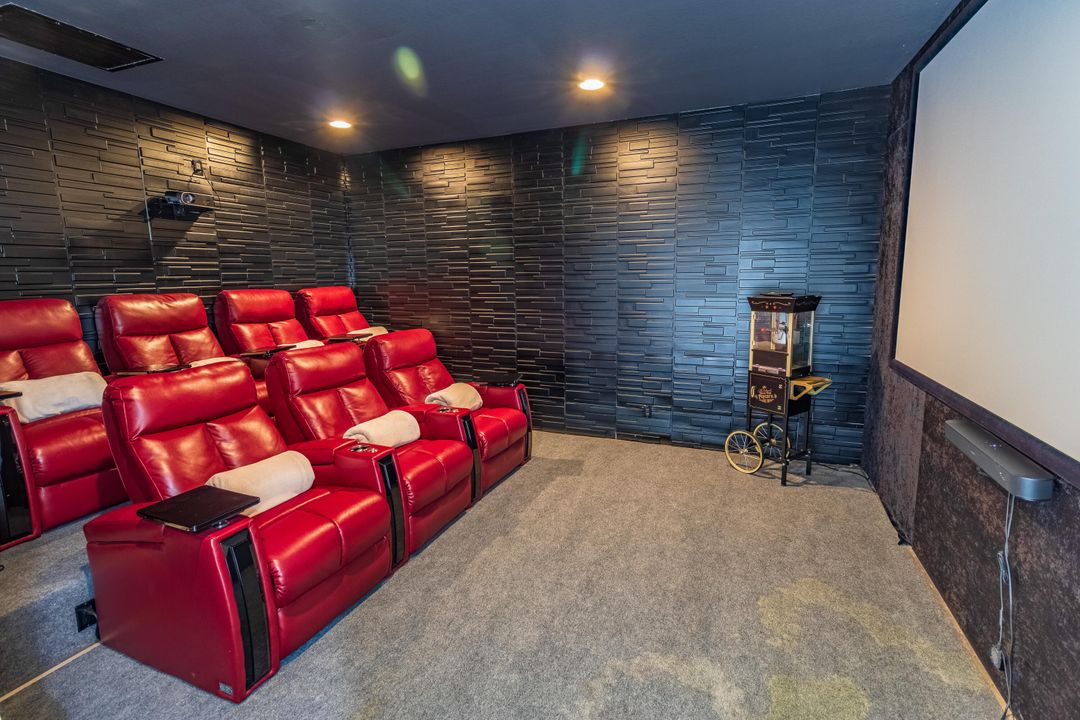 待售: $1,650,000 (5 贝兹, 4 浴室, 4460 平方英尺)