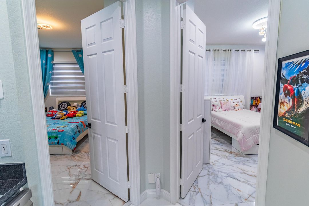 待售: $1,650,000 (5 贝兹, 4 浴室, 4460 平方英尺)